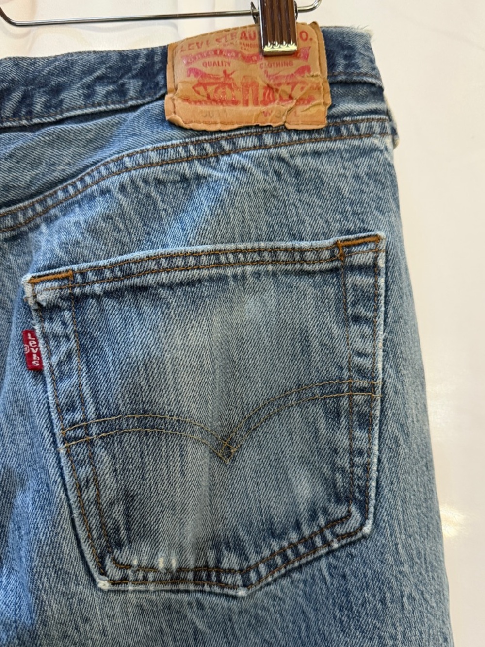 Levi’s 501 Farmer Owned Distressed Faded Working Man’s Straight-Leg Work Jeans - Picture 11 of 13